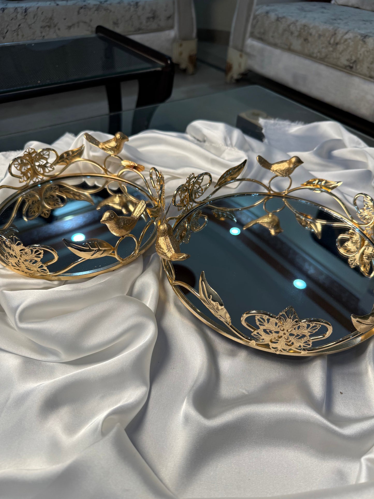 SET OF 2 GOLD FLORAL MIRROR TRAY