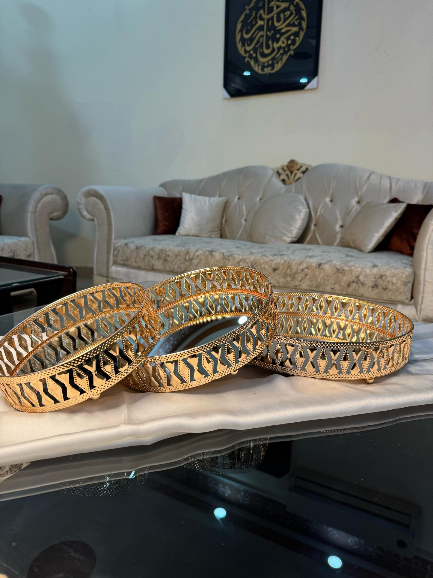 GEOMETRIC GOLD MIRROR TRAY