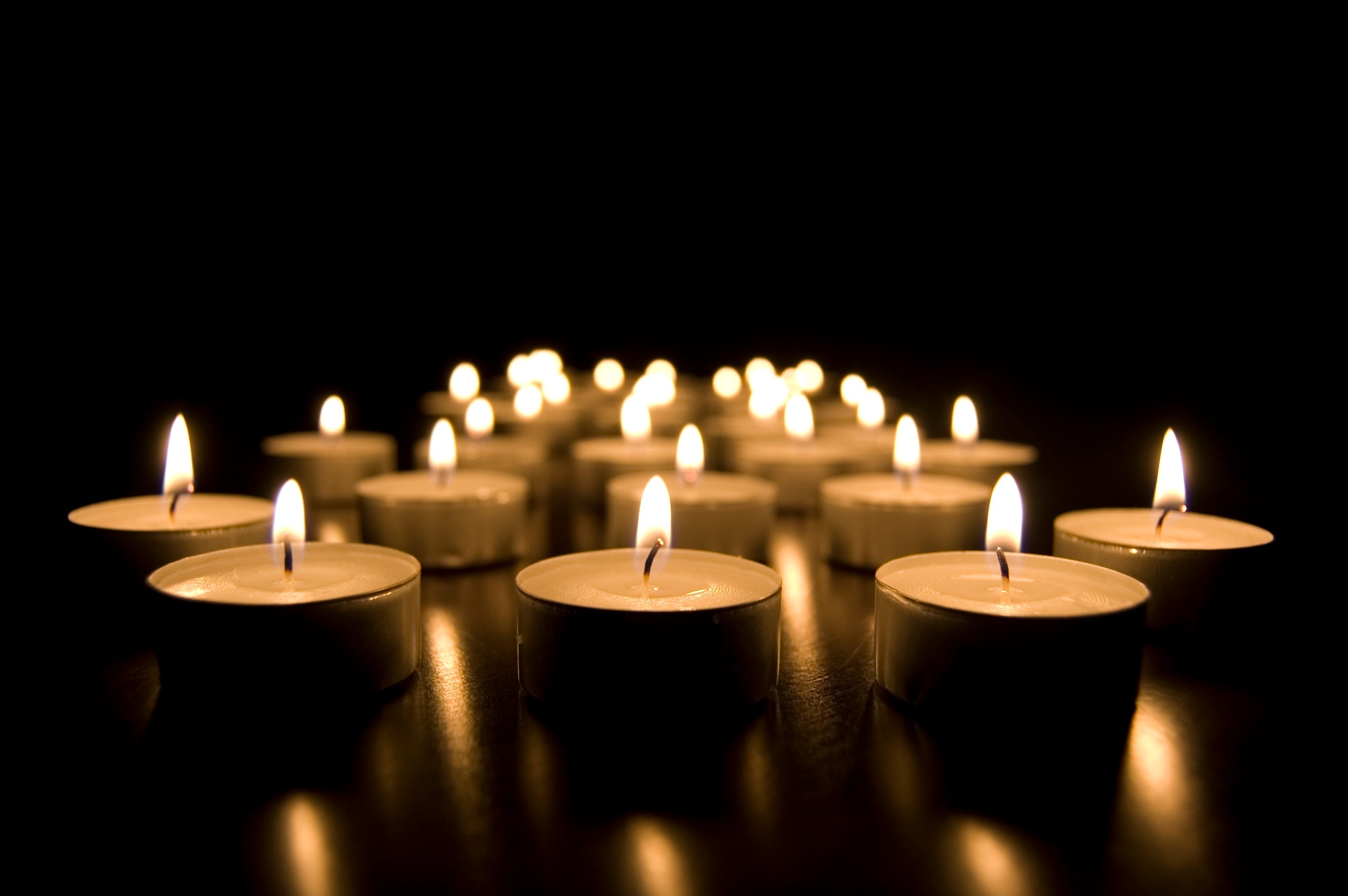 How to Make a Candle Burn Evenly: Expert Tips for Long-Lasting Glow